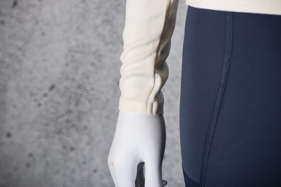 2023 Pas Normal Studios Women's Escapism Wool Long Sleeve Jersey - cuff.jpg