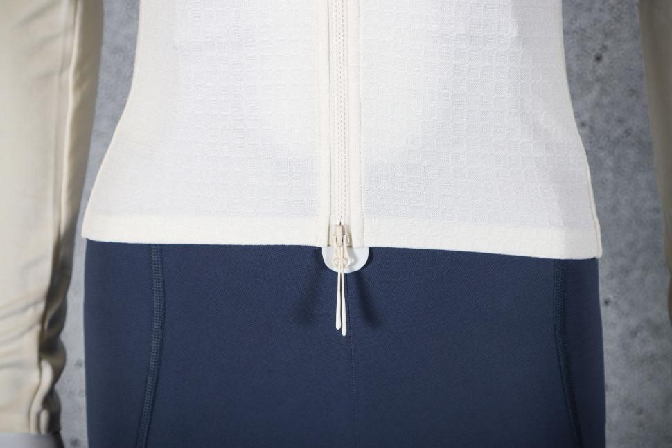 2023 Pas Normal Studios Women's Escapism Wool Long Sleeve Jersey - hem.jpg