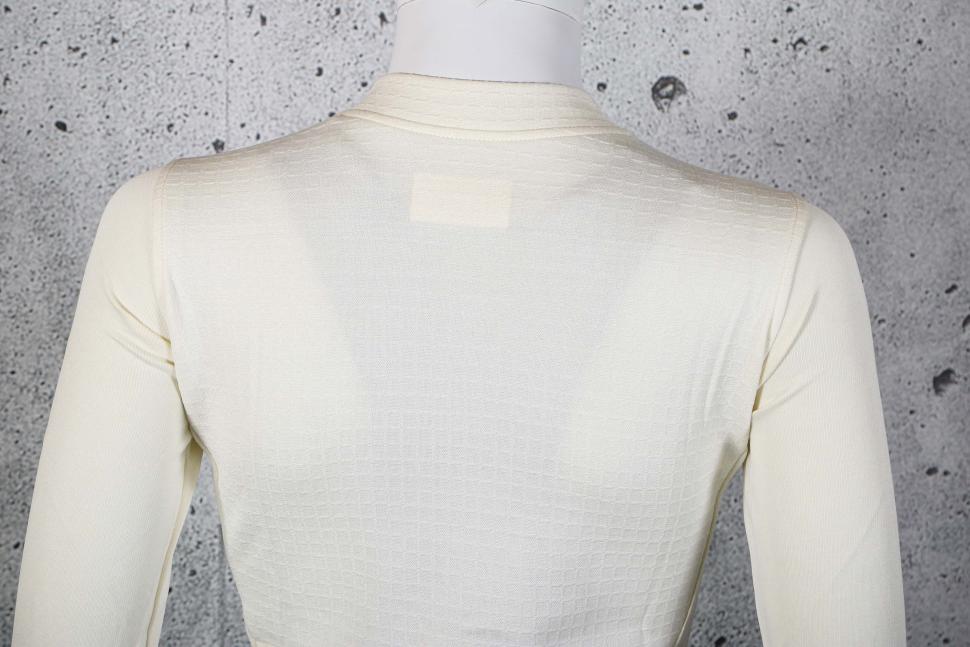 2023 Pas Normal Studios Women's Escapism Wool Long Sleeve Jersey - shoulders.jpg