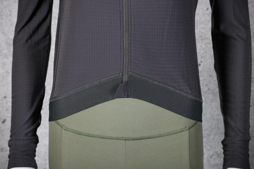 2023 Pas Normal Studios Women's Essential Long Sleeve Jersey - hem.jpg