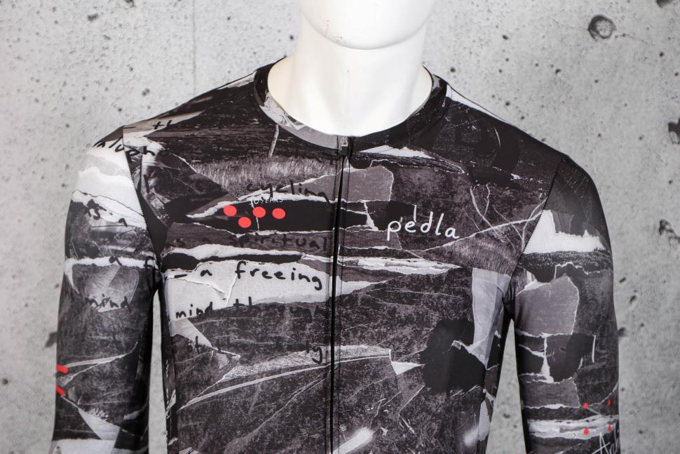 2023 Pedla Classic long Sleeve jersey Monochrome - chest.jpg