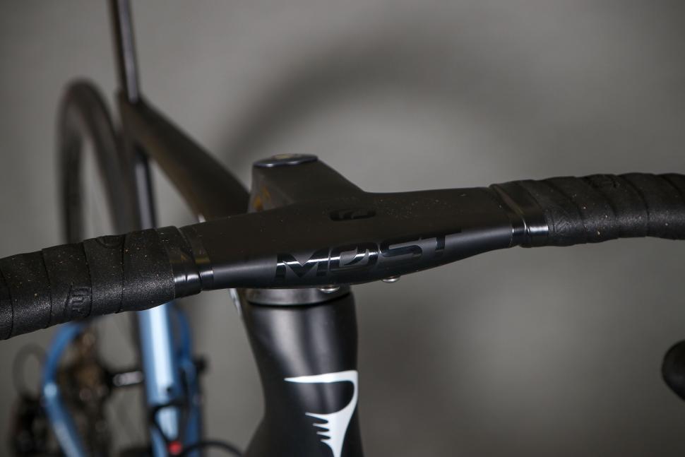 2023 Pinarello Dogma F Super Record EPS - bars 2.jpg