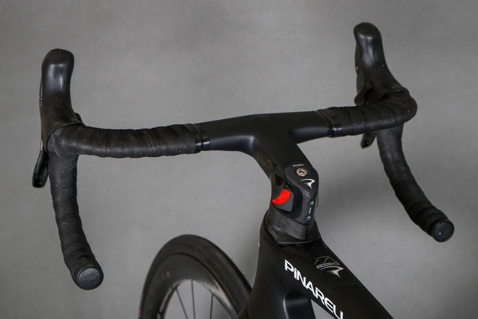 2023 Pinarello Dogma F Super Record EPS - bars 3.jpg