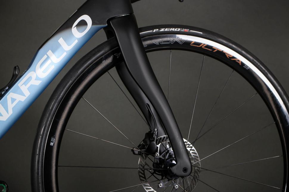 2023 Pinarello Dogma F Super Record EPS - fork 2.jpg