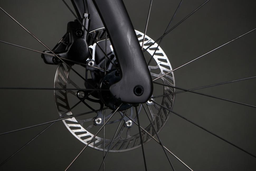 2023 Pinarello Dogma F Super Record EPS - fork detail.jpg