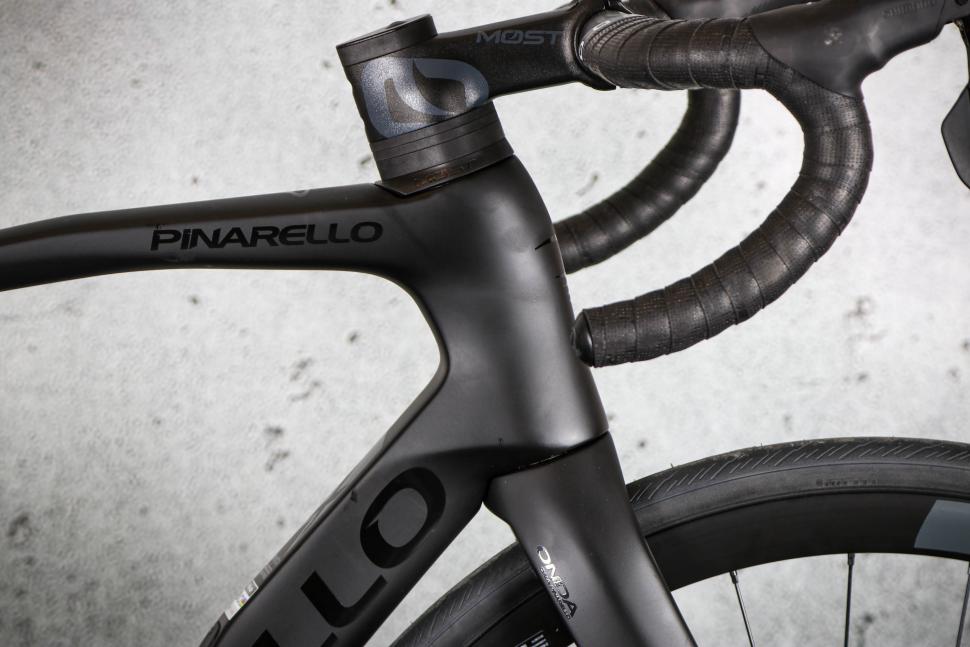 2023 Pinarello X3 105 Di2 - head tube.jpg