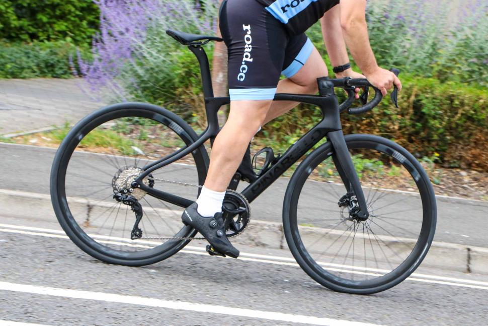 2023 Pinarello X3 105 Di2 - riding 1.jpg
