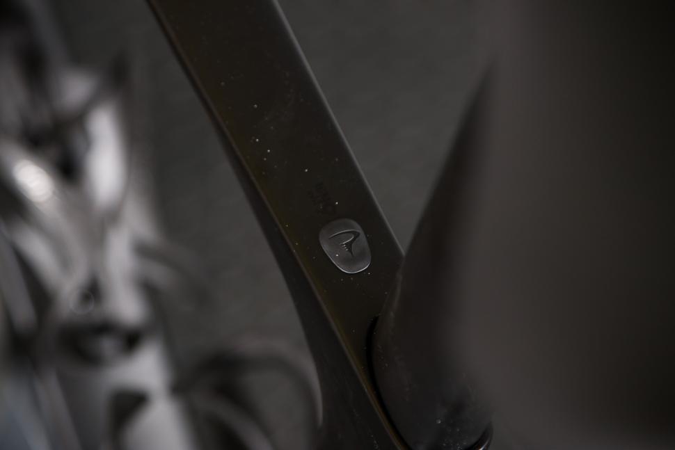 2023 Pinarello X3 105 Di2 - seat post bolt.jpg