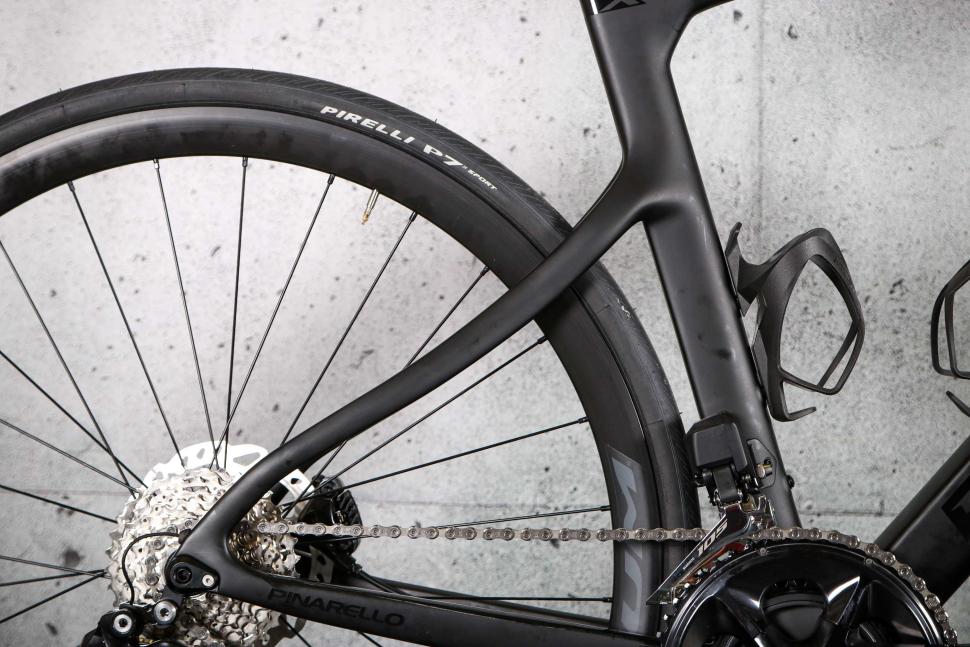 2023 Pinarello X3 105 Di2 - seat stays.jpg
