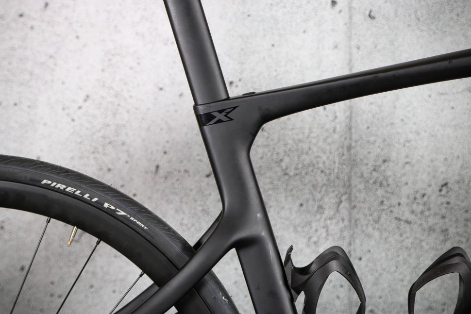 2023 Pinarello X3 105 Di2 - seat tube junction.jpg