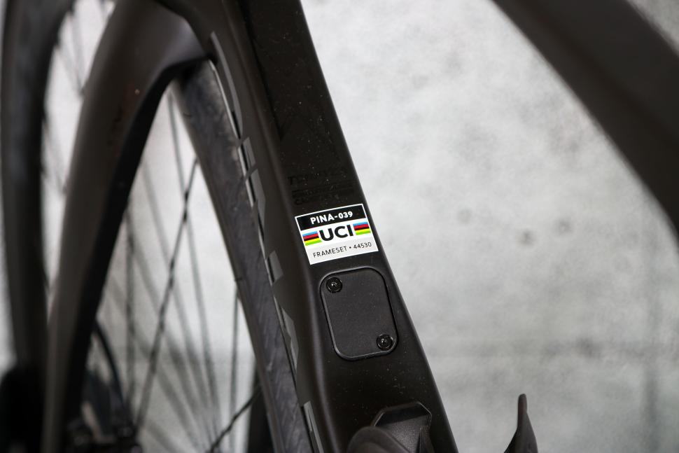 2023 Pinarello X3 105 Di2 - UCI badge.jpg