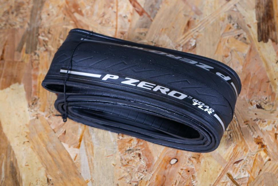 2023 Pirelli P Zero Road TLR Black 700x30.jpg