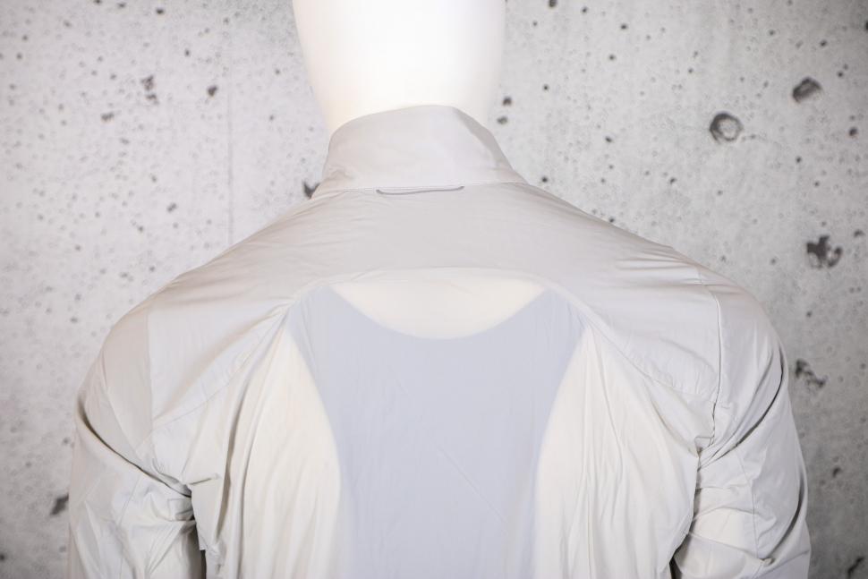 2023 Poc Pro Thermal Jacket - shoulders.jpg