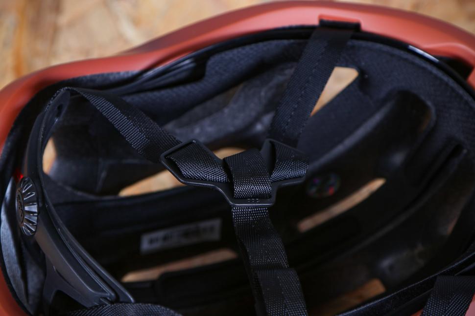 2023 Poc Ventral Air Mips - straps.jpg