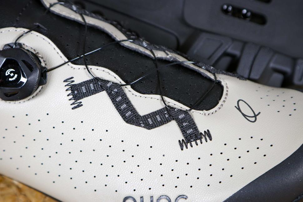 2023 Quoc Escape MTB shoes - lace detail.jpg