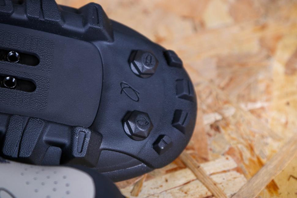 2023 Quoc Escape MTB shoes - sole toe detail.jpg