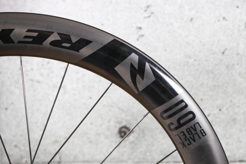 2023 Reynolds Blacklabel 60 Expert DB wheelset - rim detail 1.jpg