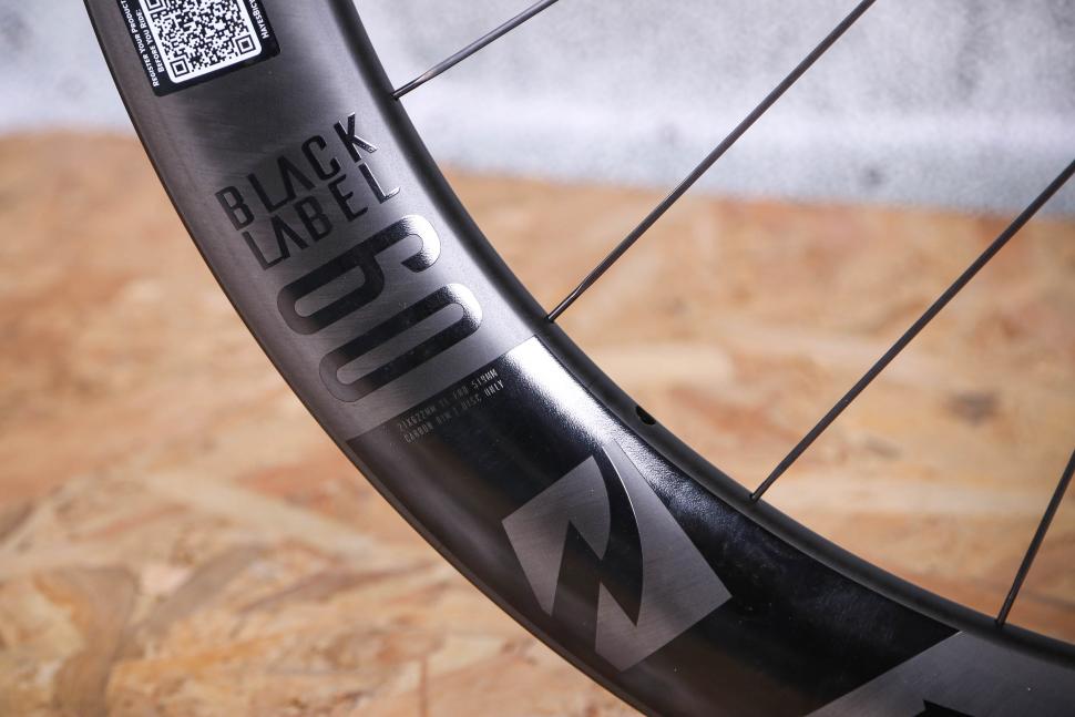 2023 Reynolds Blacklabel 60 Expert DB wheelset - rim detail 2.jpg