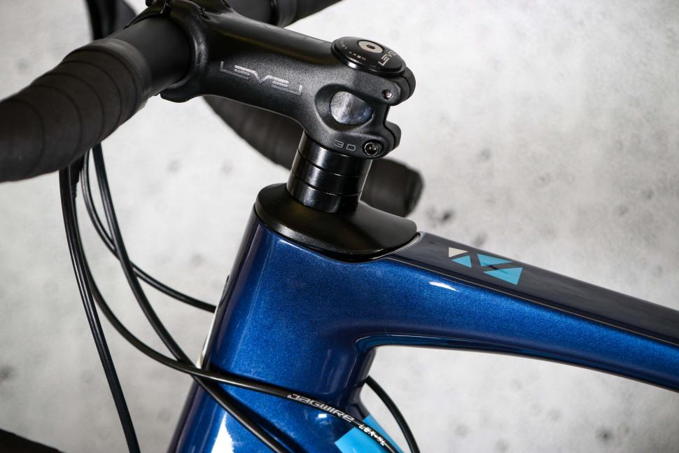 2023 Ribble CGR SL - Sport - headset and spacers.jpg