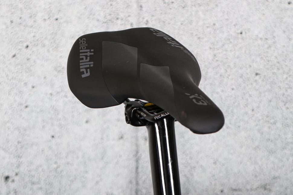 2023 Ribble CGR SL - Sport - saddle 2.jpg