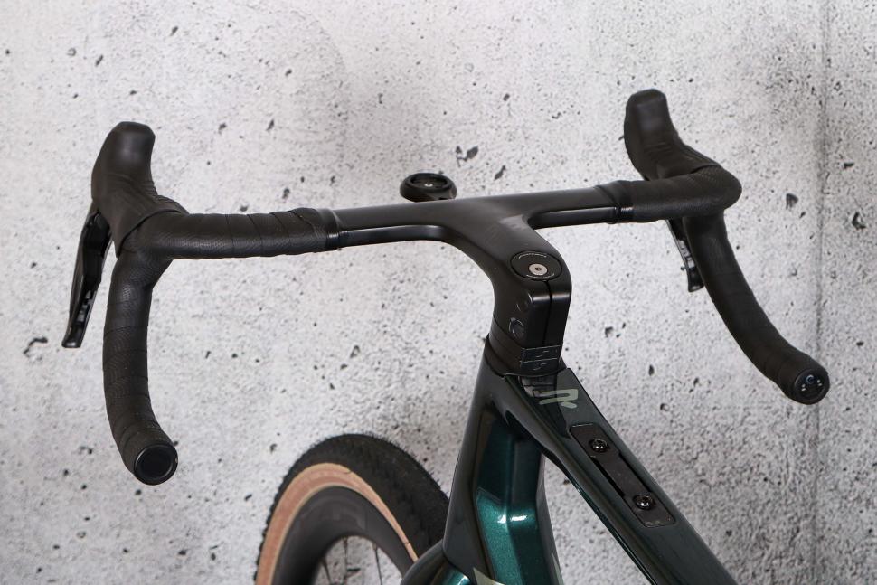 2023 Ridley Grifn - bars 3.jpg