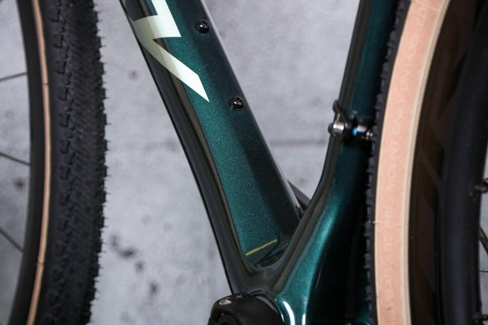 2023 Ridley Grifn - downtube shape 2.jpg