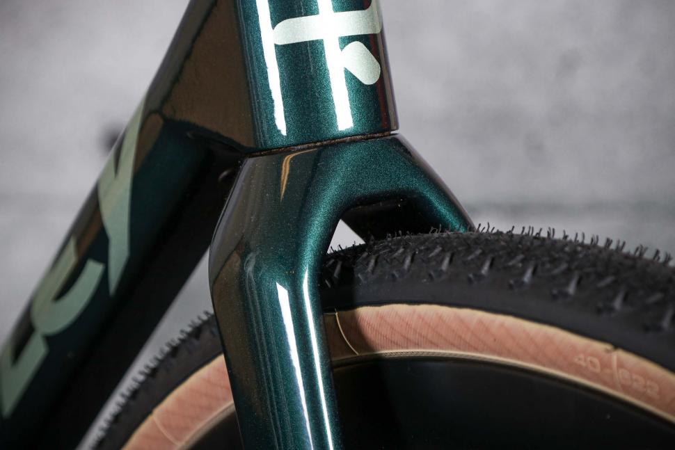 2023 Ridley Grifn - fork clearance.jpg