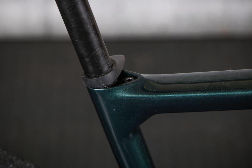 2023 Ridley Grifn - seat post bolt.jpg