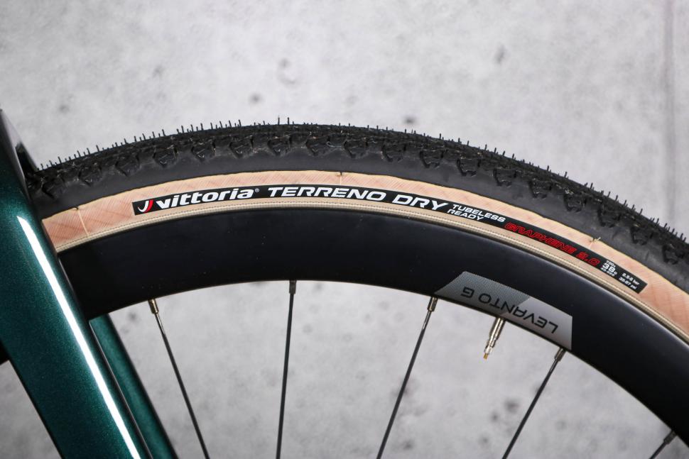 2023 Ridley Grifn - tyre.jpg