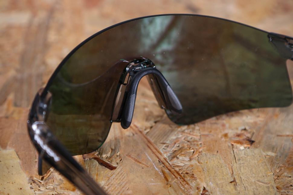 2023 Rudy Project Astral sunglasses - nose piece.jpg