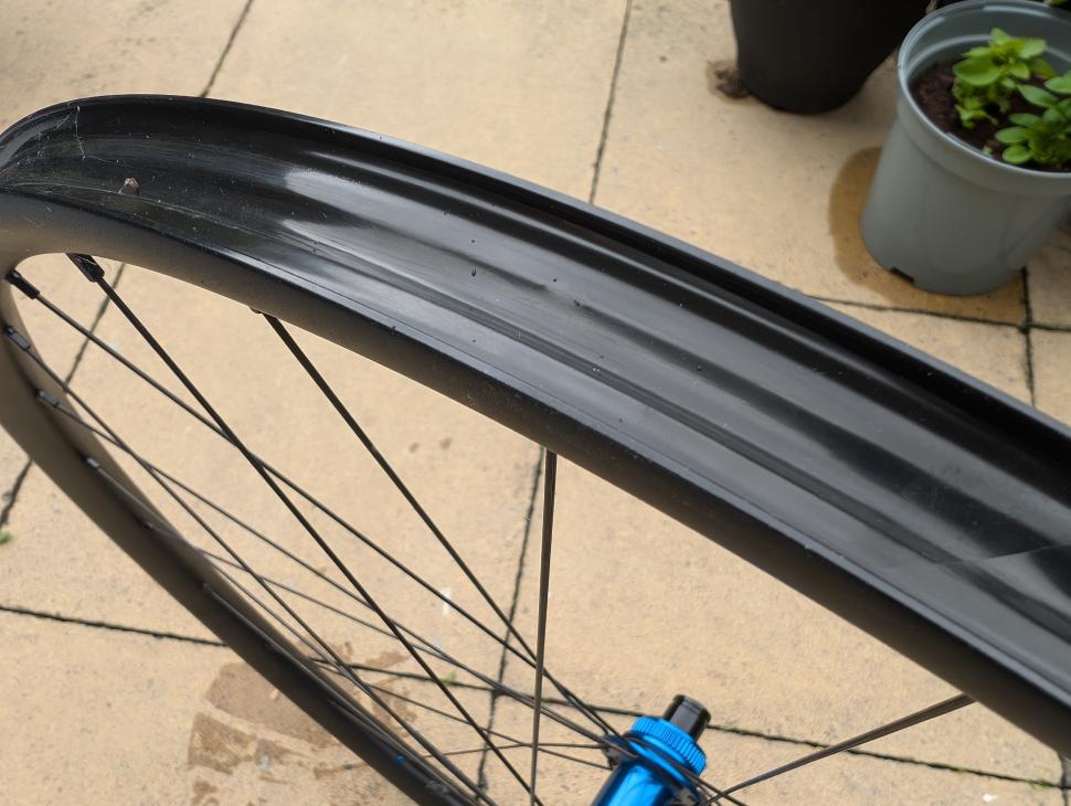 2023 Ryan Builds Wheels Club Gravel Disk Brake Wheelset rim bed.jpg
