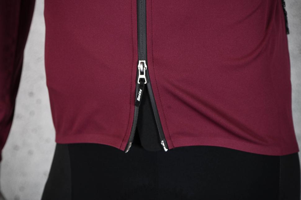 2023 Santini Adapt Multi - Jacket - zip detail.jpg
