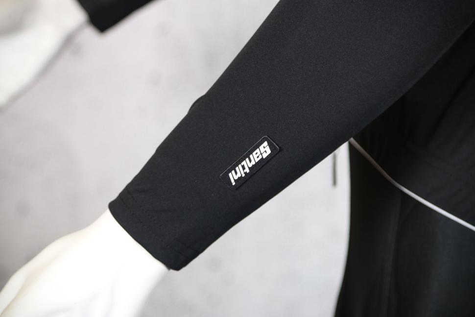 2023 Santini Adapt Shell - Short Sleeve Jacket - arm warmer wrist cuff.jpg