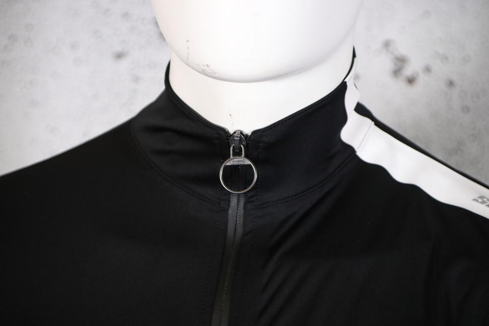 2023 Santini Adapt Shell - Short Sleeve Jacket - collar.jpg