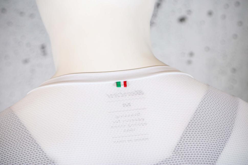 2023 Santini Mirage jersey - collar back.jpg