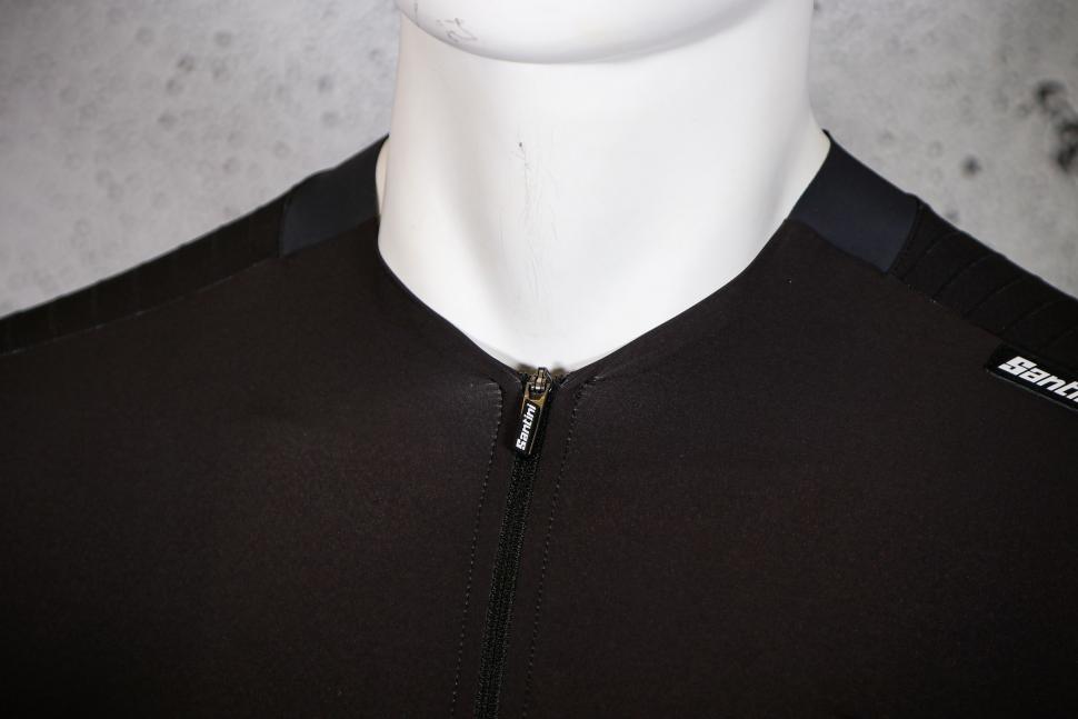 2023 Santini Redux Speed jersey - collar.jpg
