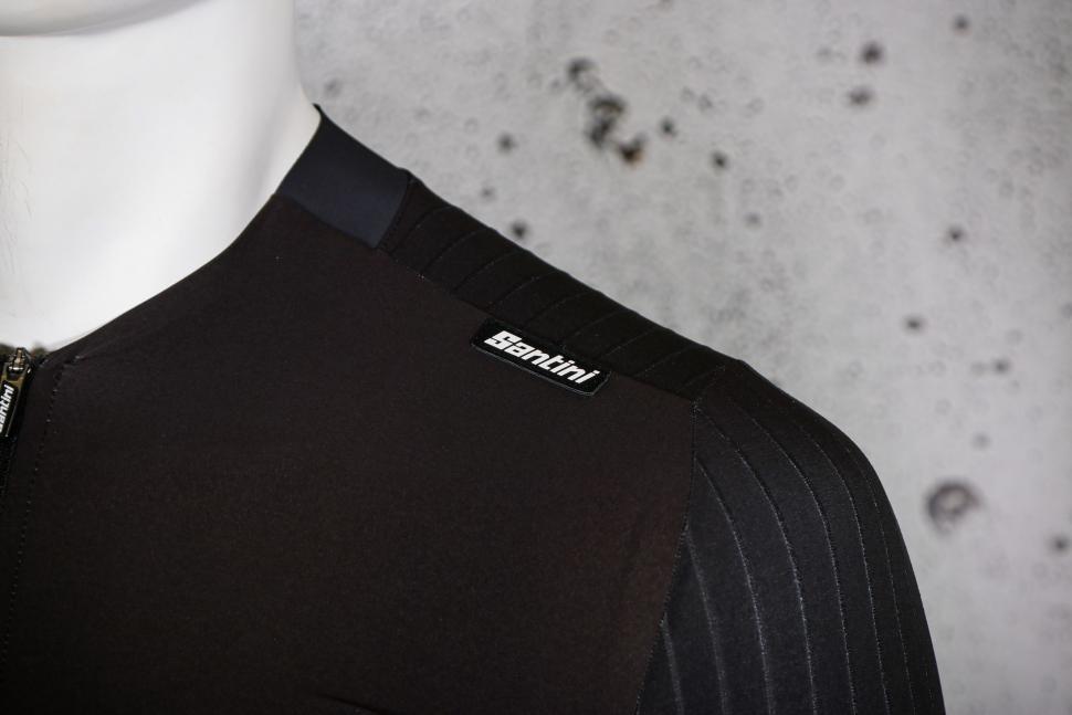 2023 Santini Redux Speed jersey - shoulder logo.jpg