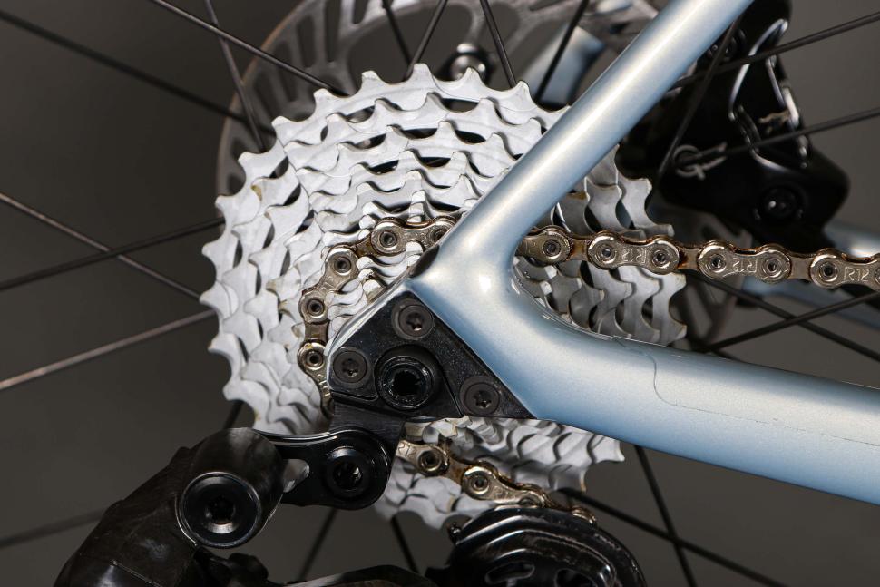 2023 Sarto Raso Super Record Wireless - cassette.jpg