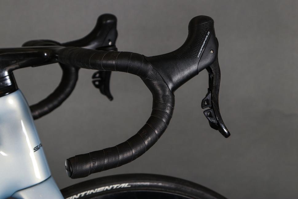 2023 Sarto Raso Super Record Wireless - drop bar and lever.jpg