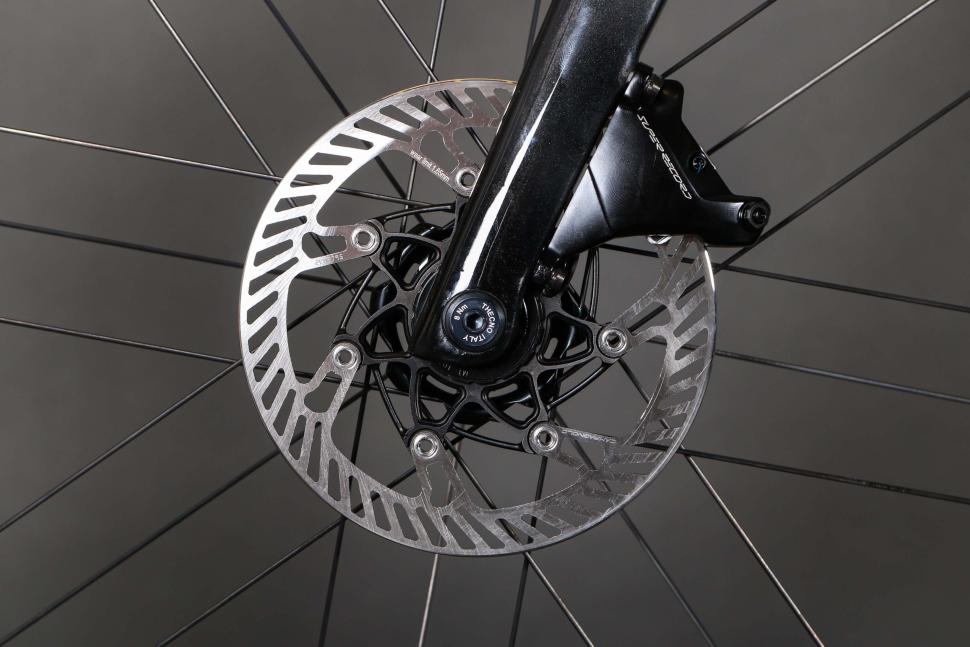 2023 Sarto Raso Super Record Wireless - front disc brake.jpg