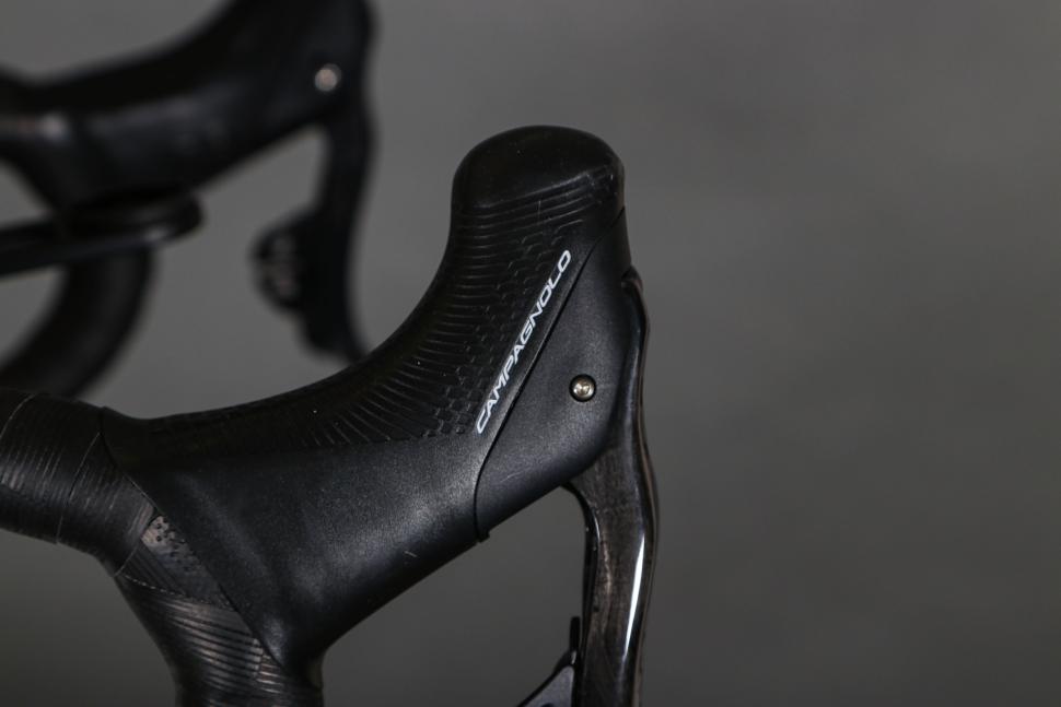 2023 Sarto Raso Super Record Wireless - hood detail.jpg