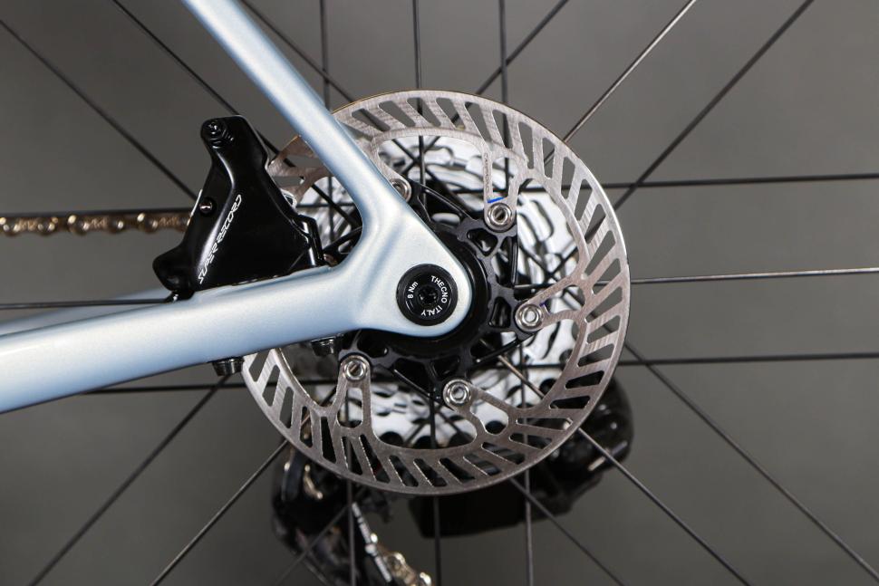 2023 Sarto Raso Super Record Wireless - rear disc brake.jpg