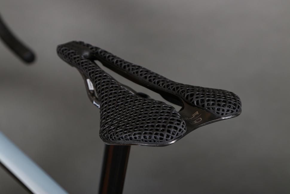 2023 Sarto Raso Super Record Wireless - saddle 2.jpg