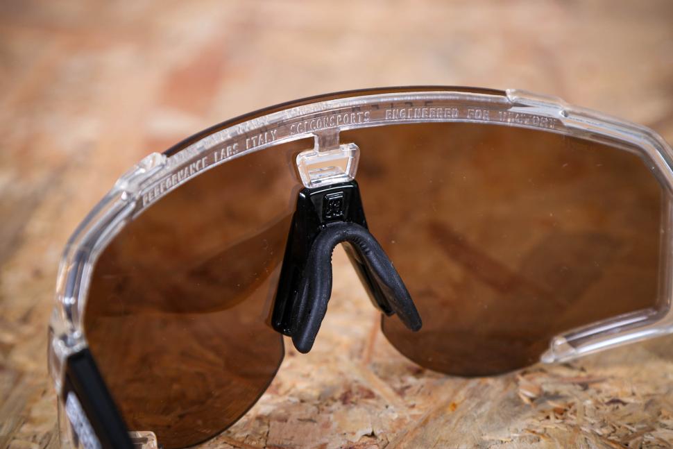 2023 Scicon Aeroscope Sport Performance Sunglasses - nose bridge.jpg