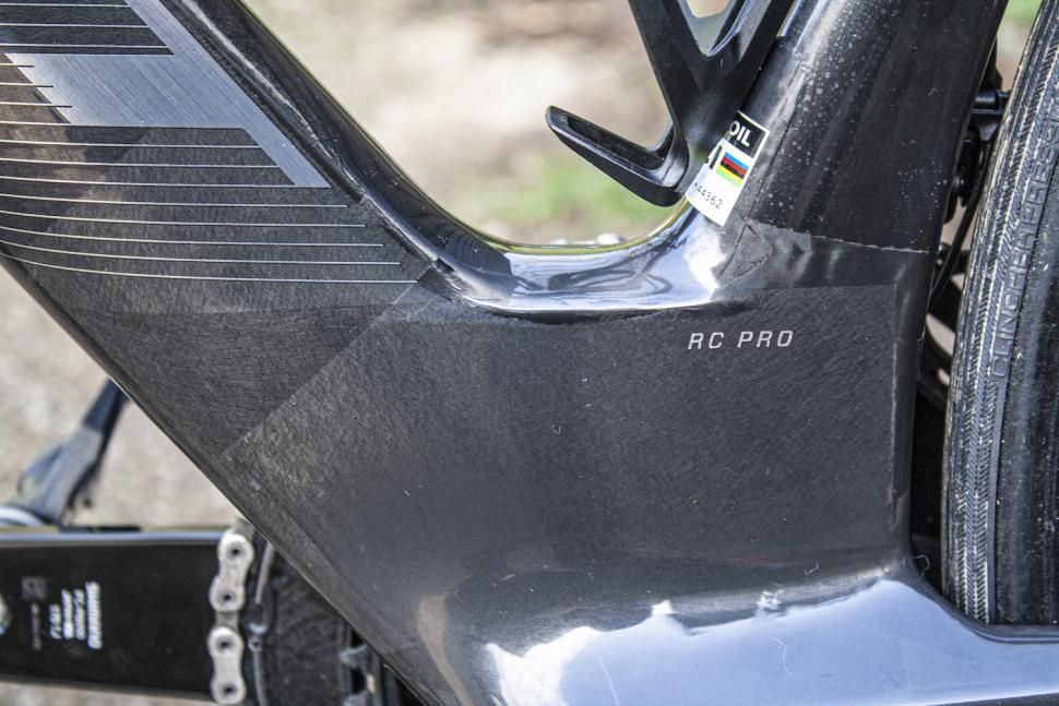 2023 Scott Foil Rc Pro bottom bracket.JPG