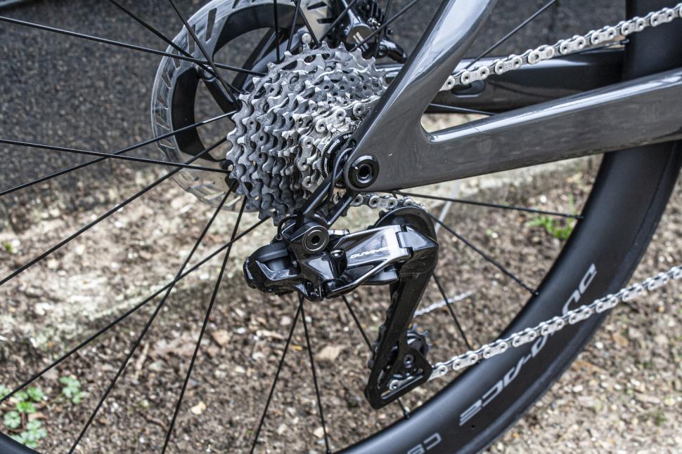 2023 Scott Foil RC Pro Shimano Dura-Ace cassette and rear derailleur.JPG