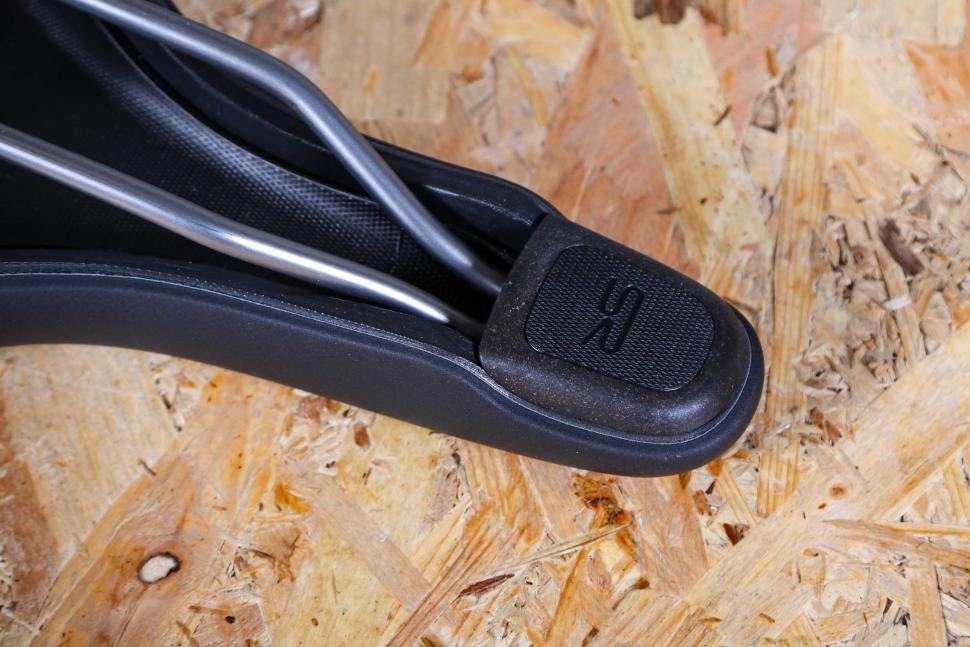 2023 Selle Royal Explora saddle - underside nose.jpg