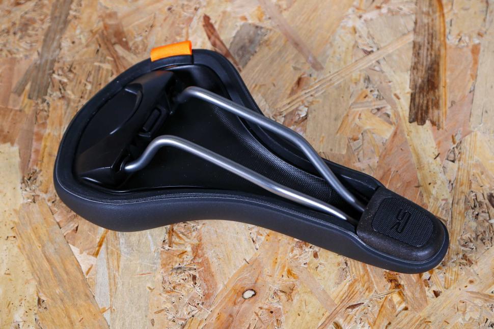 2023 Selle Royal Explora saddle - underside.jpg