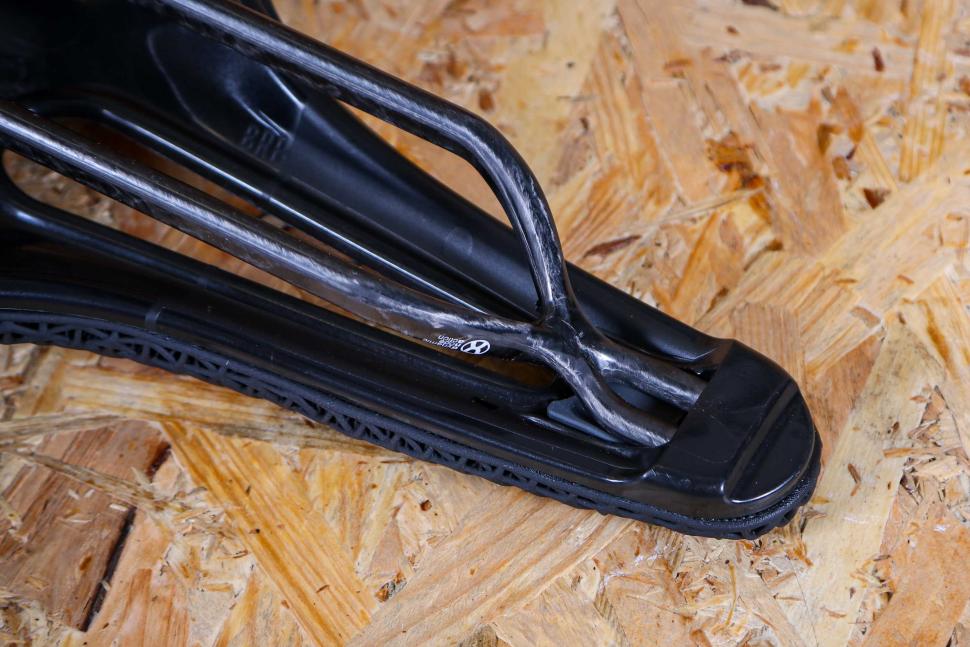 2023 Selle San Marco Shortfit 2.0 3D Carbon FX - underside nose.jpg
