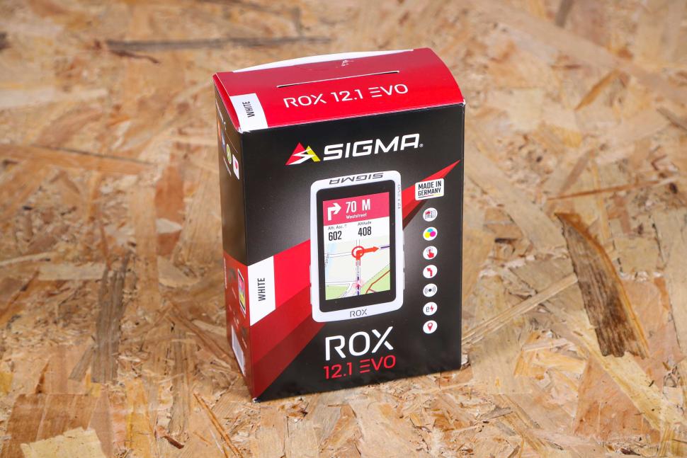 2023 Sigma ROX 12.1 Evo - boxed.jpg